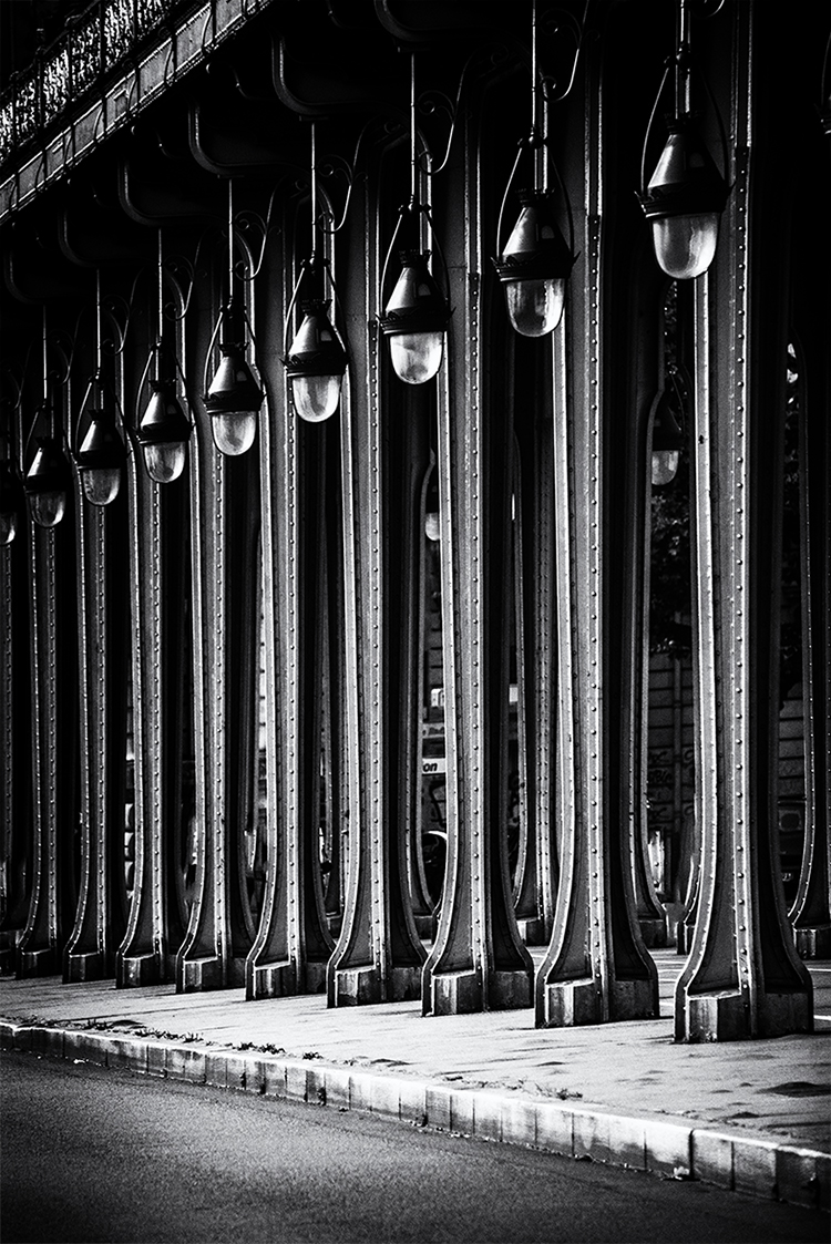 Bir Hakeim Bridge